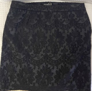 Conjunto Roberto Verino negro chaqueta y falda.