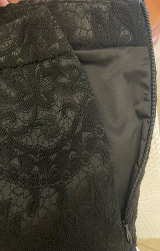Conjunto Roberto Verino negro chaqueta y falda.