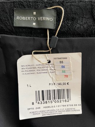 Conjunto Roberto Verino negro chaqueta y falda.