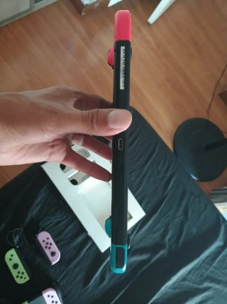 Nintendo Switch + 4 mandos (azul, verde, rosa, roj