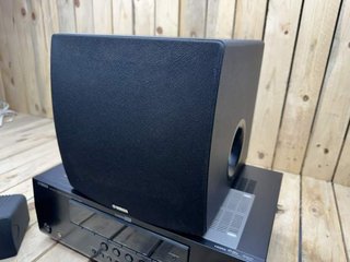 EQUIPO DE MÚSICA YAMAHA COMPLETO