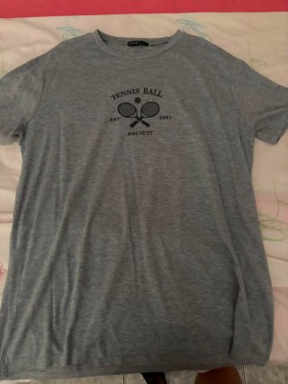 Camiseta SHEIN Gris Talla M Tenis