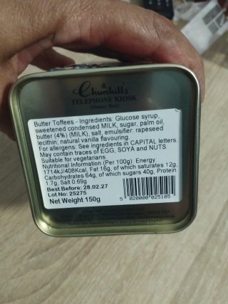 Cabina telefónica roja decorativa