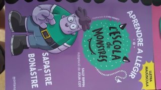 Aprendre a llegir a l' escola de monstres