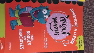 Aprendre a llegir a l' escola de monstres