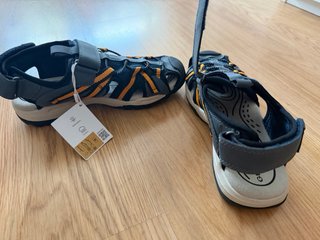 Sandalias Geox niño sin estrenar talla 37