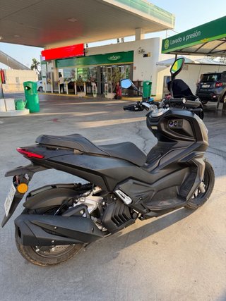 Linhai ADV 125 Negra