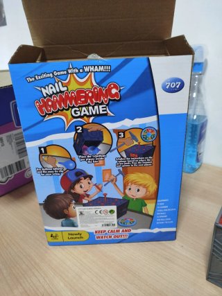 Juego de mesa Nail Hammering Game