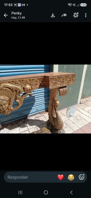 Mesa recibidor madera tallada dorada