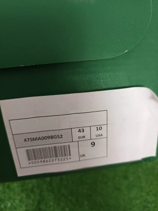 Zapatillas Lacoste Grises y Plateadas
