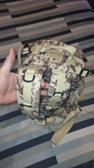 Mochila Táctica Camuflaje Pixelado Gran Capacidad