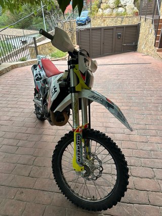 Husqvarna Enduro Moto