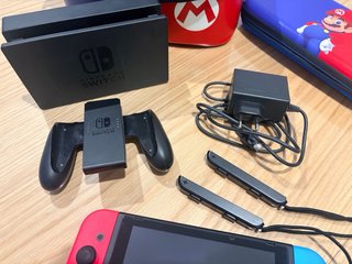 Nintendo Switch Azul y Rojo