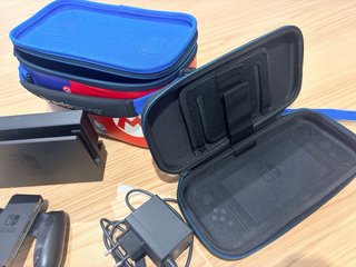 Nintendo Switch Azul y Rojo