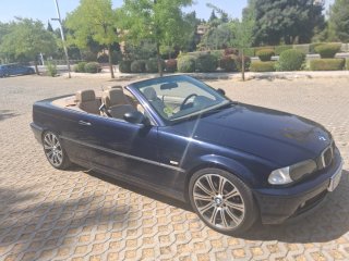 BMW 325 i se vende o cambia