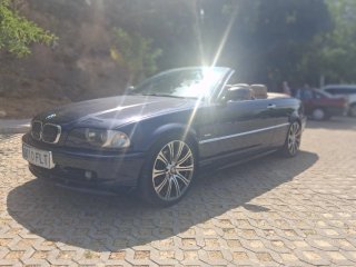 BMW 325 i se vende o cambia