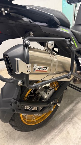 Qj Motor SRT 700X