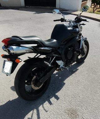 Yamaha FZ6 N Fazer 600 Negra