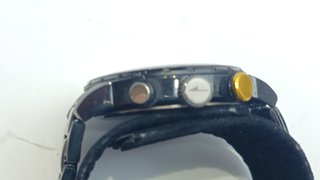 Reloj Lotus Negro y Amarillo Cronógrafo