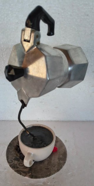Moka Caffettiera con tazzina.  Da esposizione