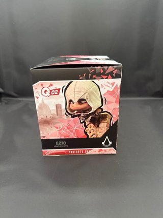 PureArts Ezio Leap of Faith 15cm statue Qlectors