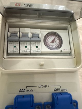 Cuadro Eléctrico 1000W con Temporizador