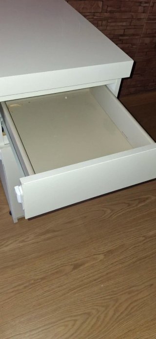 Escritorio blanco moderno