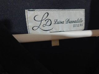 Traje de fiesta negro con lentejuelas