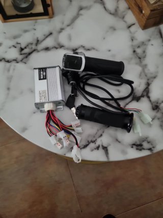 Controladora y acelerador con llave