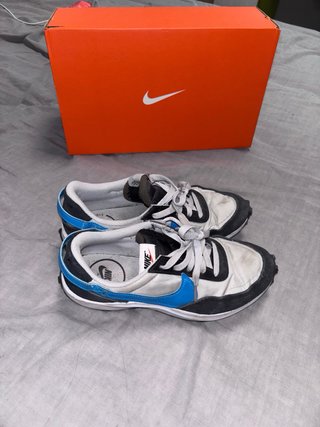 Zapatillas Nike Blancas y Azules