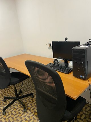 Escritorio y 2 Sillas