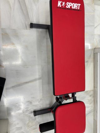 Banco de pesas rojo