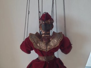 Marioneta birmana antigua