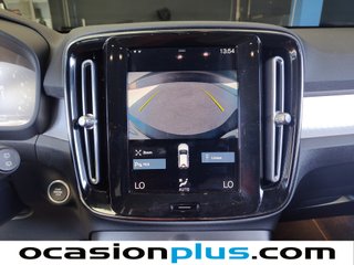Volvo XC40 T2 Momentum Pro Auto 95 kW (129 CV)