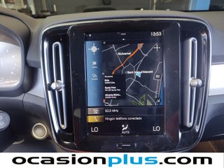Volvo XC40 T2 Momentum Pro Auto 95 kW (129 CV)