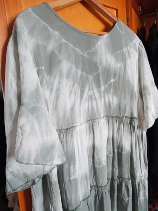Vestido tie dye caqui