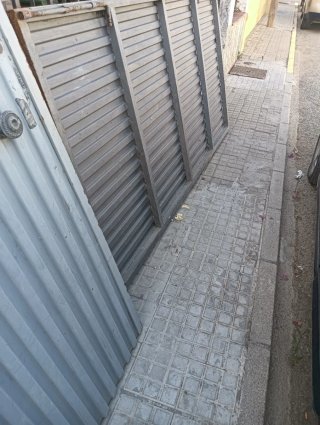 2 Puertas de Garaje Metálicas