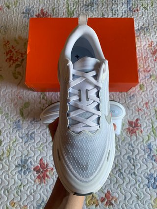 Nike Vomero Plus "White Hydrogen" (T. 42EU)