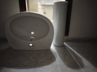Lavabo con pie 65cm