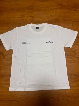 Camiseta blanca scuffers hombre
