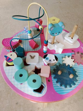 Juego de mesa infantil de madera