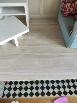 Casa de muñecas con muebles