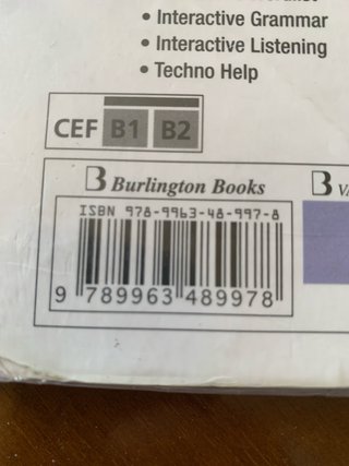 Living English 2 Bachillerato. Student's book