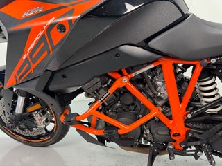 KTM 1290 Super Duke GT 2019