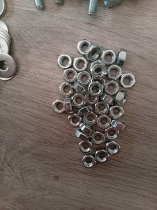 Tornillos, arandelas y tuercas M8
