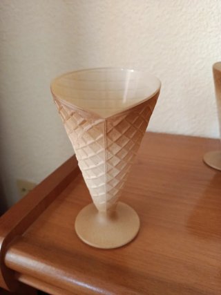 Copas de helado estilo cono de helado