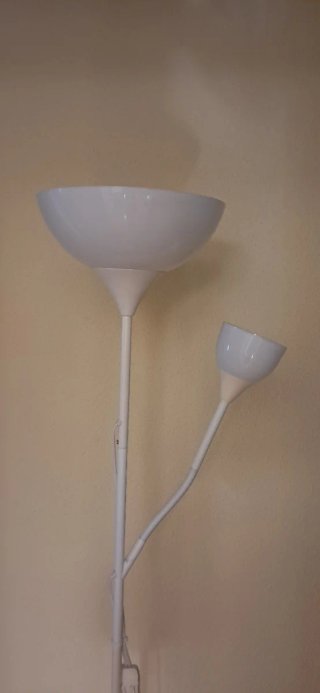 Lámpara de pie Ikea blanca