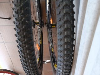 Ruedas Mavic Cross con cubiertas WTB
