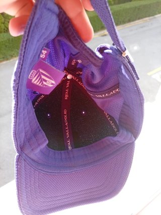 Gorra morada del Valladolid