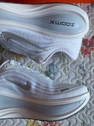 Nike Vomero Plus "White Hydrogen" (T. 44EU)